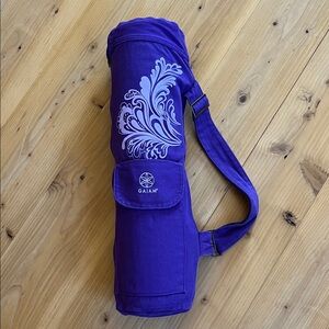 GAIAM Purple Yoga Mat Carrier Bag with Adjustable Strap and Pockets